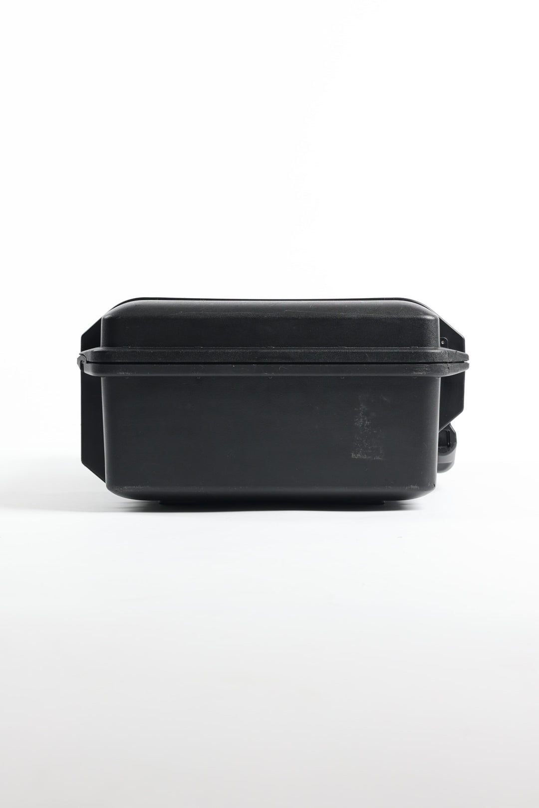 Pelican P1525 Hard Case w/air dividers, Used