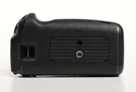 Canon BGE22/NA Battery Grip F/EOS R, Used