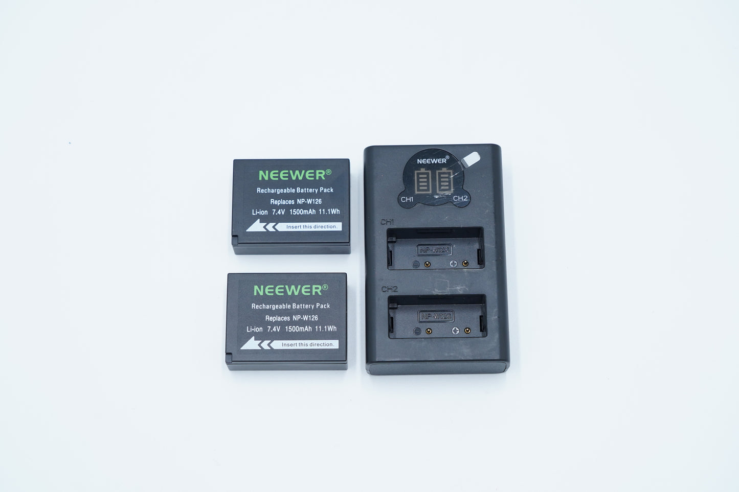 Neewer DLW126 Dual Charger + 2 Batteries, Used