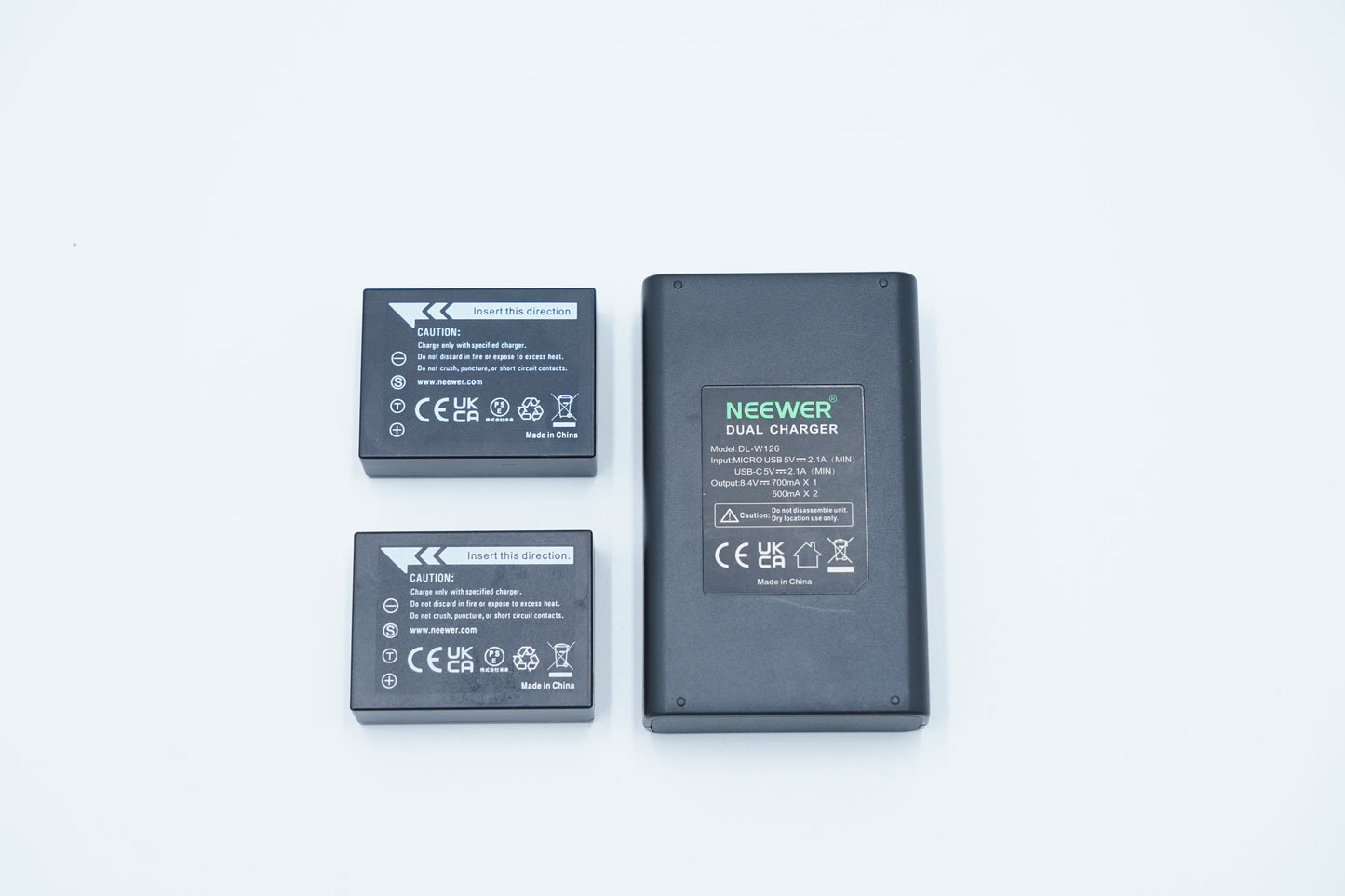 Neewer DLW126 Dual Charger + 2 Batteries, Used