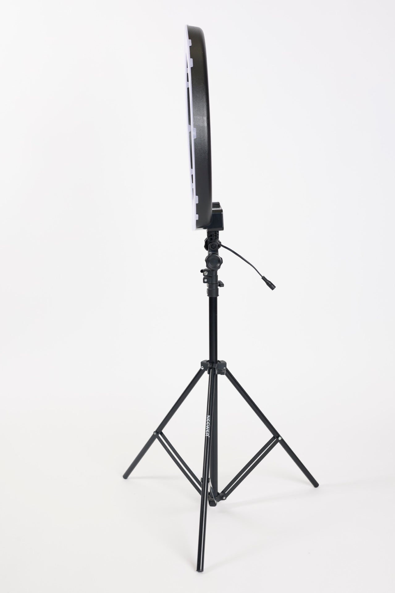 Neewer RL18 Ring Light 18", Used