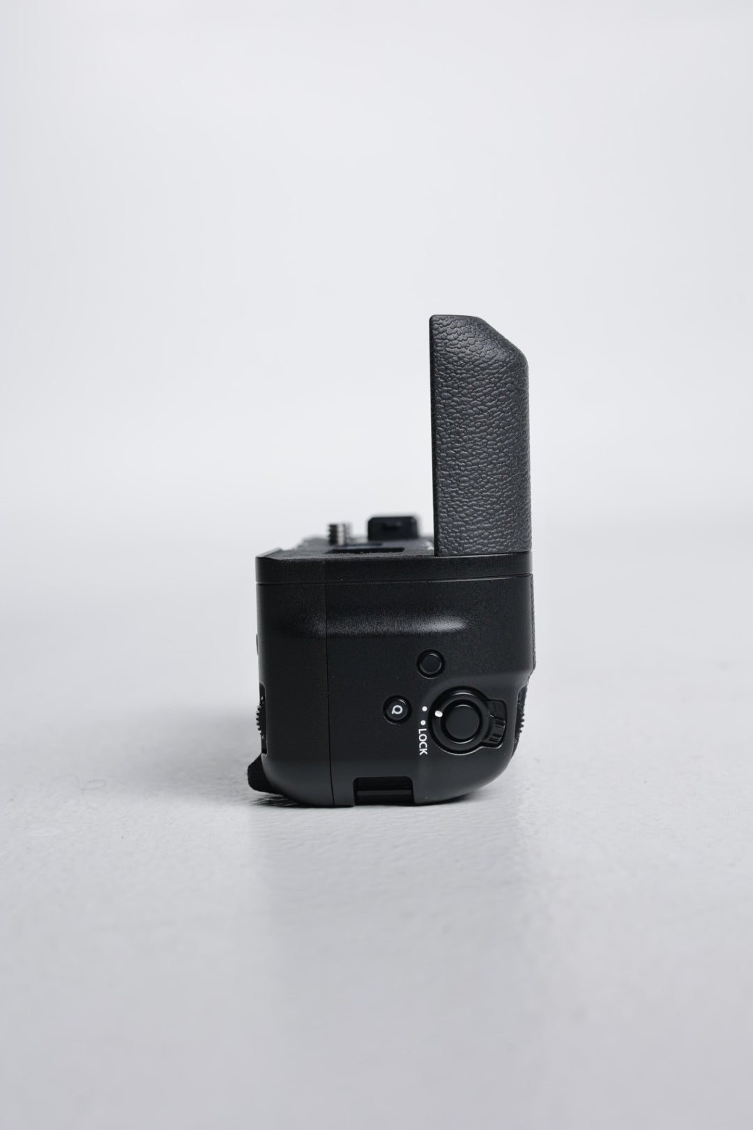 Fujifilm VGXT4/13069 Vertical Battery Grip F/XT4, Used