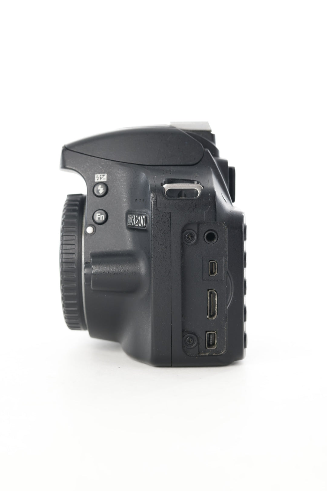 Nikon D3200/79585 Body Only, Used (For Parts)