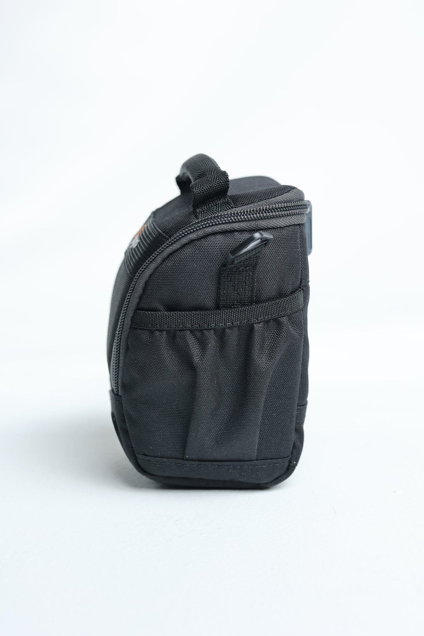 Lowepro Adventura SH 100R II Small Bag, Used