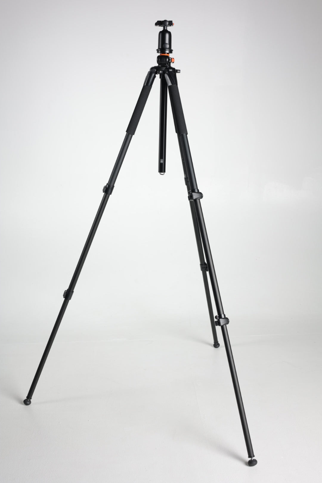 Vanguard Alta Pro 263AT Tripod, Used