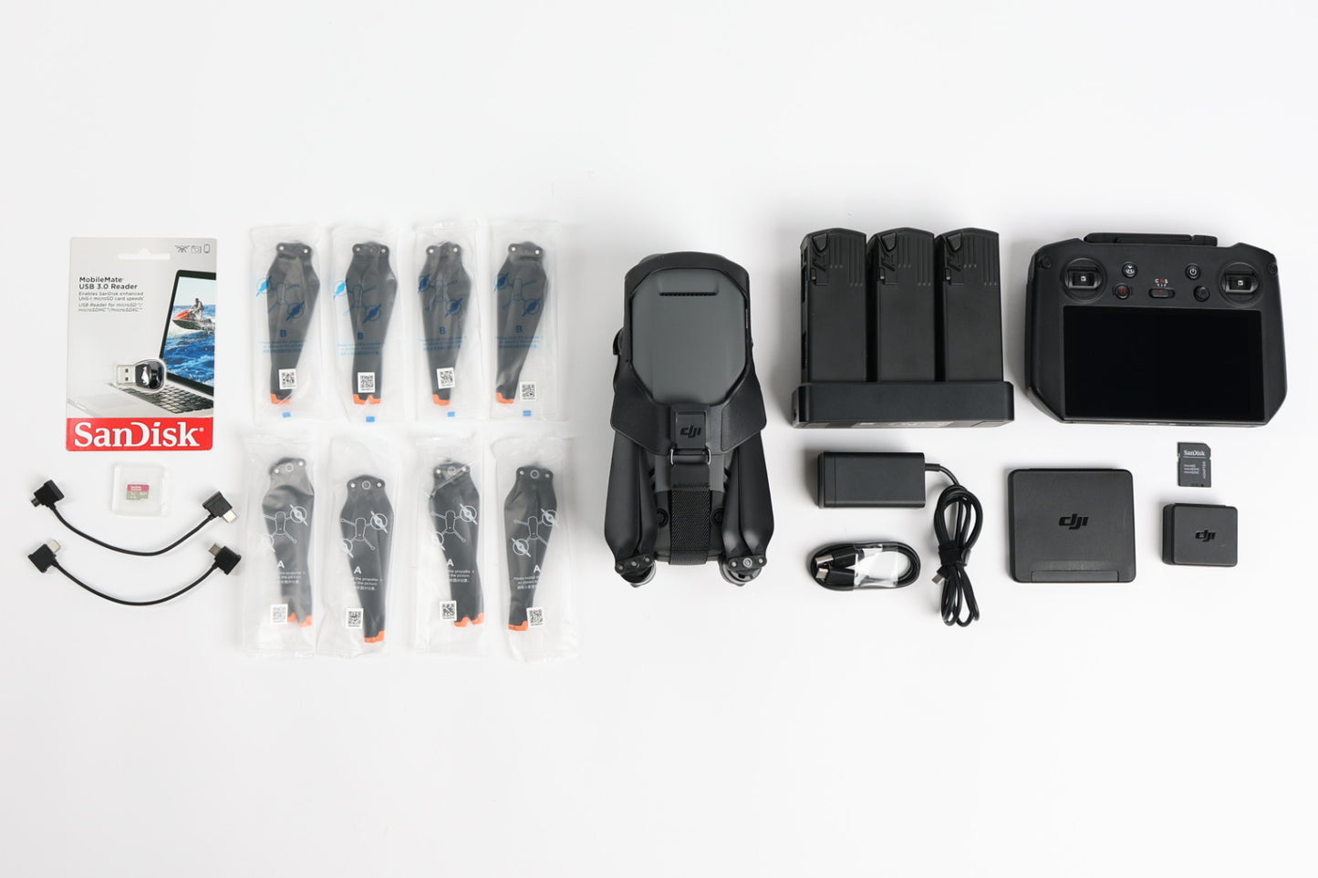 DJI MAVIC3FMK/12AED Mavic 3 Fly More Combo w/many extras, Used