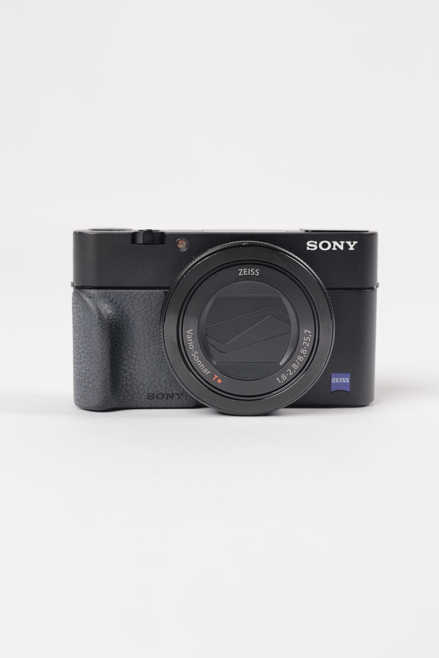 Sony DSCRX100M5/1013690 VA Digital Camera, Used