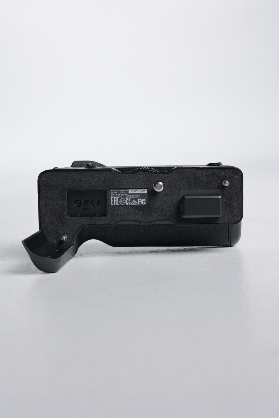 Fujifilm VGXT4/13069 Vertical Battery Grip F/XT4, Used