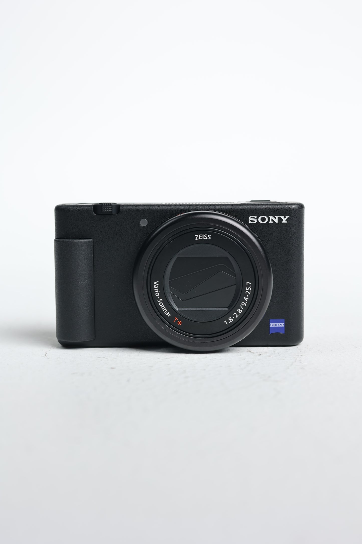 Sony ZV1/B/6507433 DCZV1 Camera + GPVPT2BT Wireless Shooting Grip, Black, Used