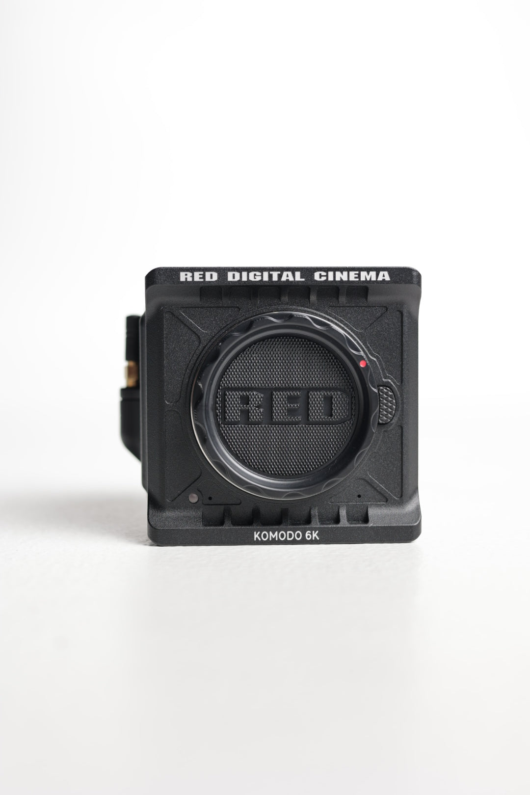 Red KOMODO6KSP/26185 Komodo 6K Starter Pack + Canon Drop-In Mount Adapter + Smallrig Camera Cage, Used