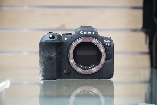 Canon EOS R6 Mirrorless Camera Body #03946, Used
