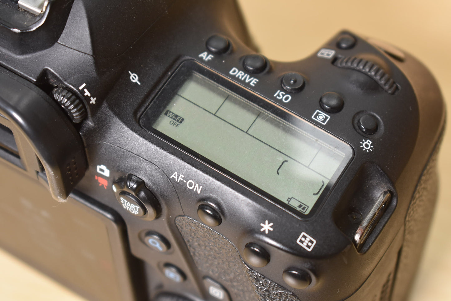 Canon 6DMKII-02488 EOS 6D Mark II DSLR Camera Body {26.2MP}, Used