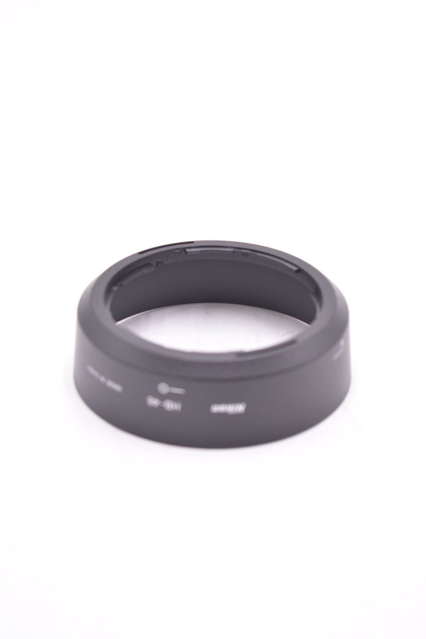 Nikon HB-46 Bayonet Lens Hood for AF-S DX NIKKOR 35mm f/1.8G, Used
