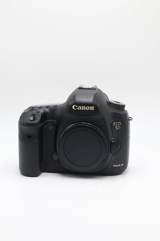 Canon EOS5DIII-05580 EOS 5D Mark III DSLR Camera Body Only, Used