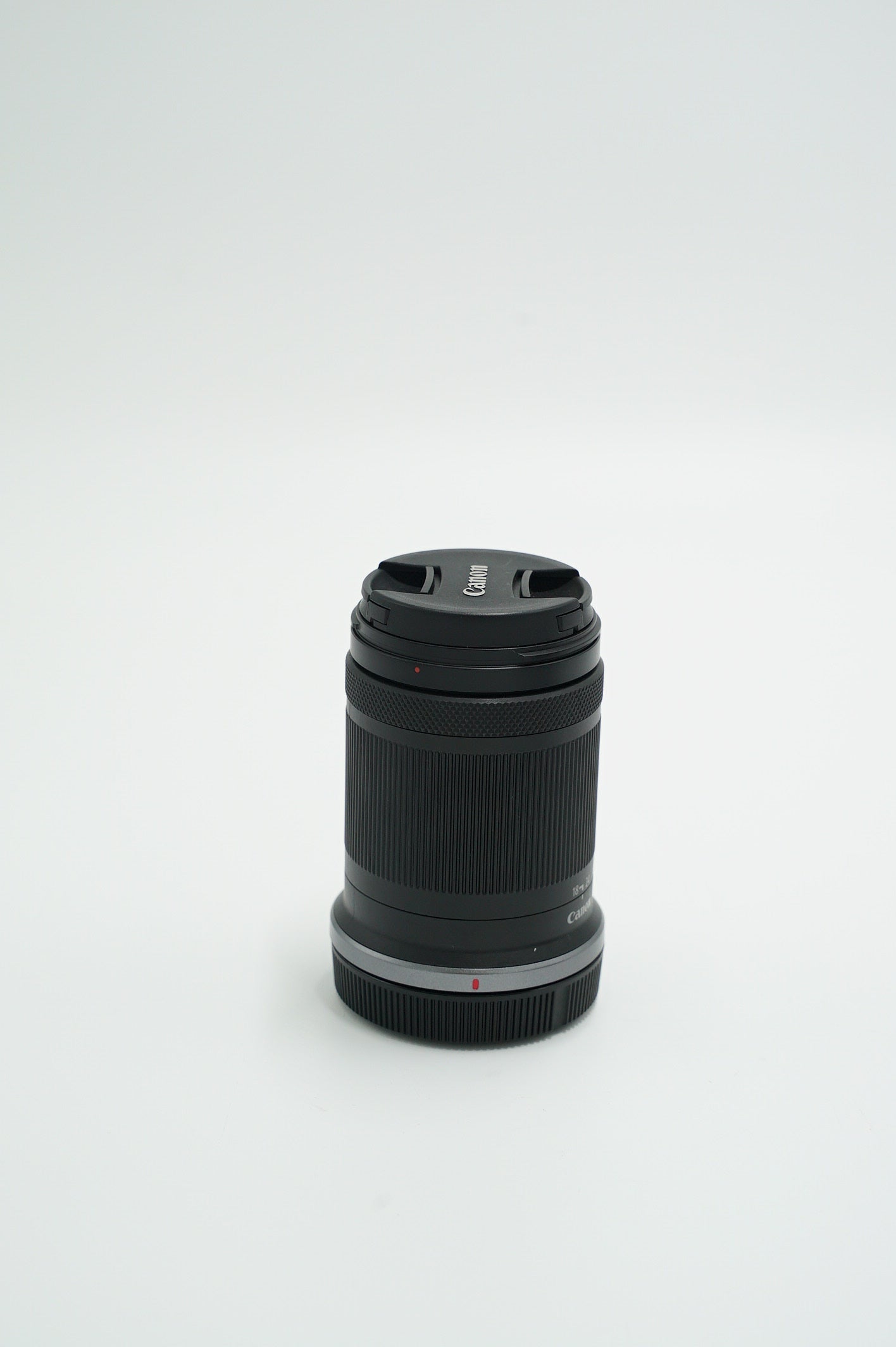 Canon EOSR10/18150/02089 EOS R10, RF-S 18-150mm f/3.5-6.3 IS STM Lens Kit, Used
