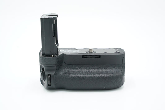 Sony VGC3EM/3336475 Vertical Grip F/ILCE9+A7R Mark III, Used