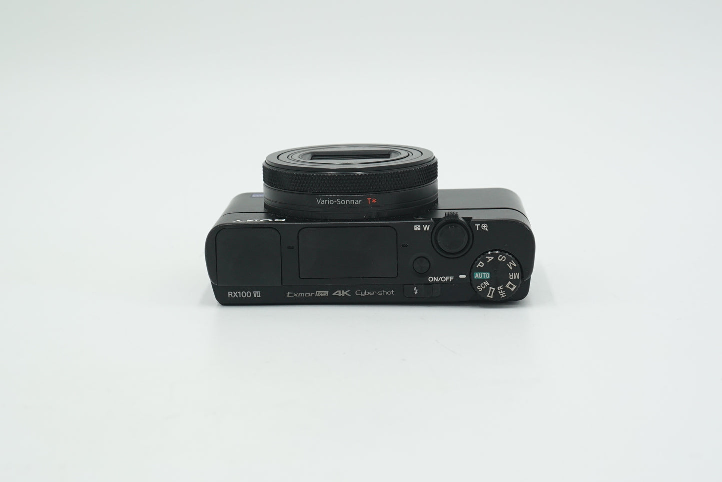 Sony DSCRX100M7/6513079, 24-200mm Zeiss Vario-Sonnar f/2.8-4.5 + VCT-SGR1, Used