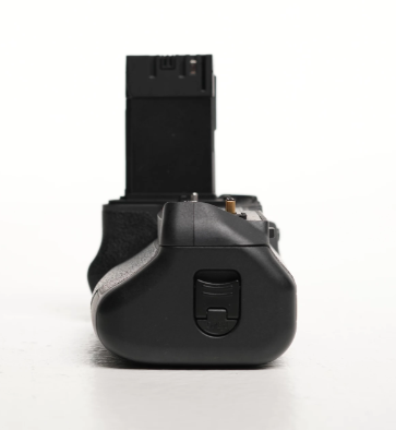 Canon BGE22/NA Battery Grip F/EOS R, Used