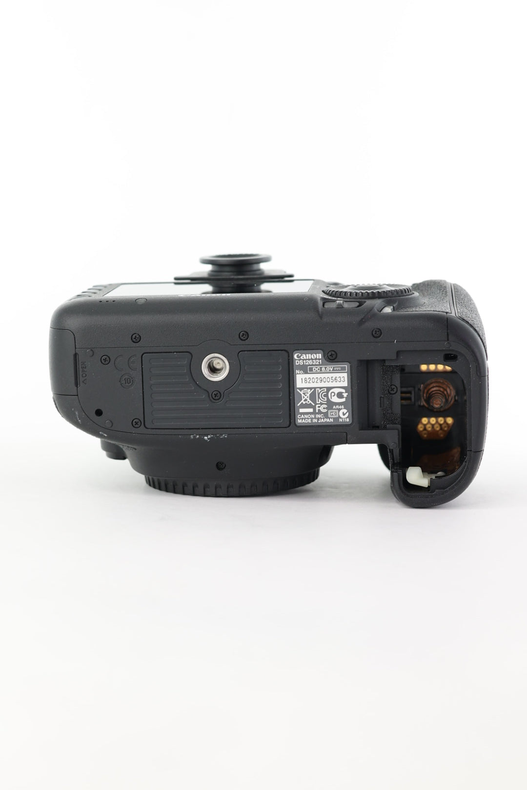 Canon EOS5DMIIIBODY/05633 EOS 5D Mark III, Body Only + Vello Battery Grip BGC9, Used