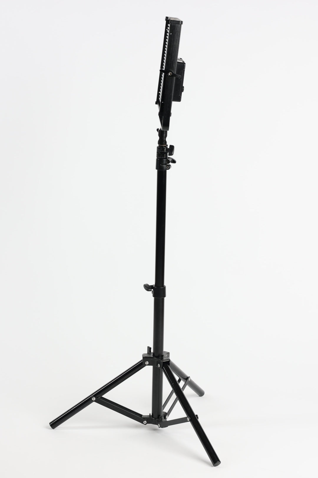 GVM 520LS-B Bi-Color LED Video Light (2 lights & 1 Stand), Used