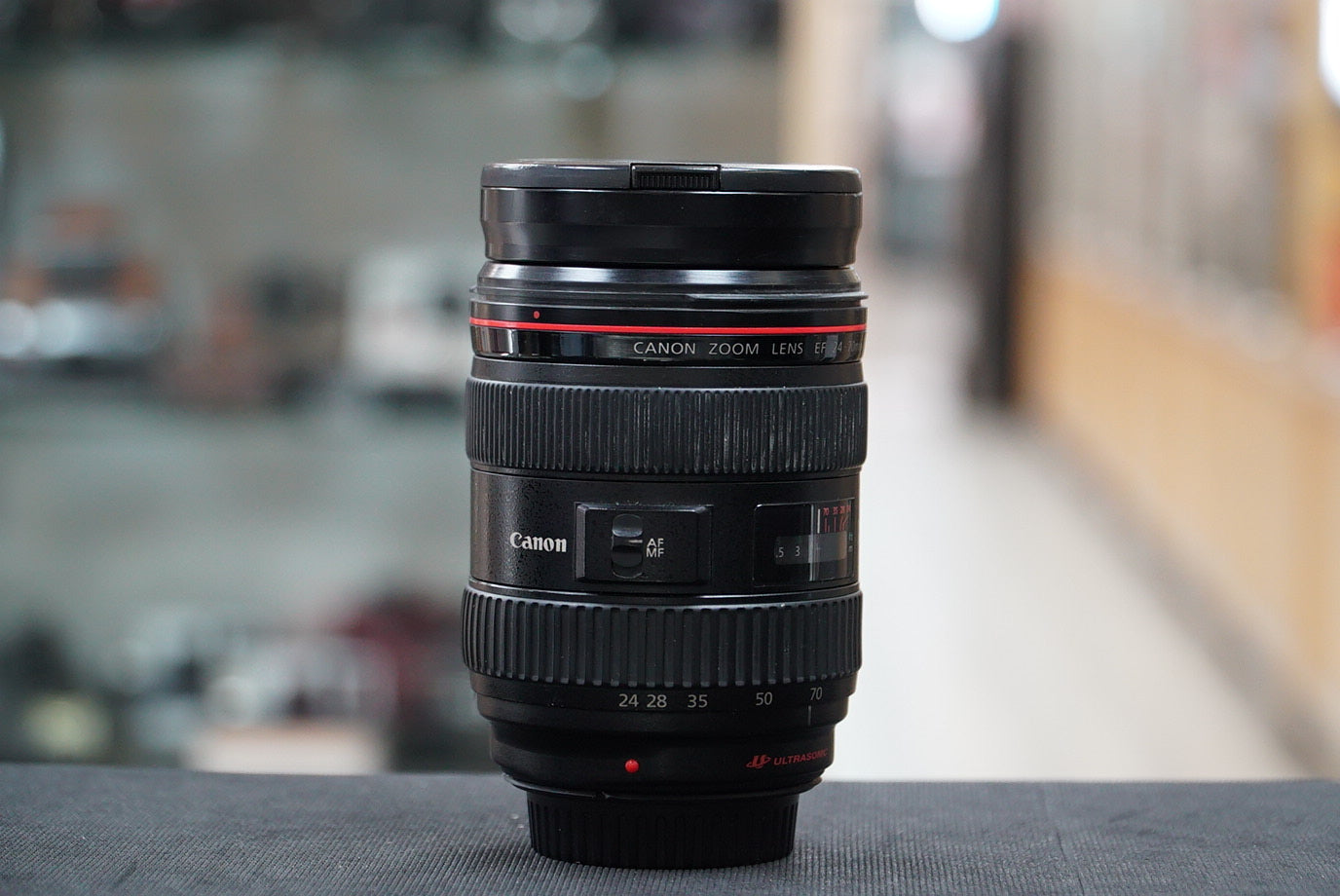 Canon EF2470L/11352 EF 24-70mm f/2.8L USM, Used (For Parts)