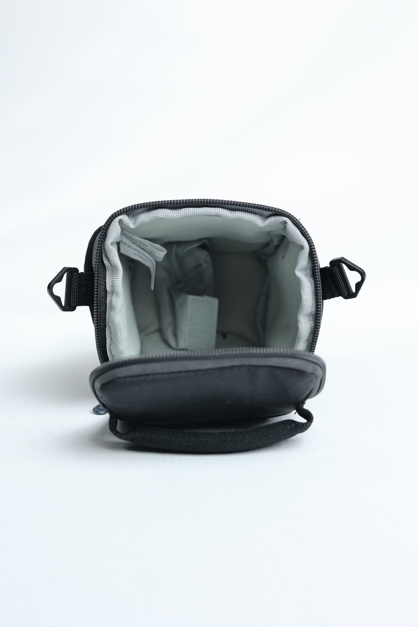 Lowepro Adventura SH 100R II Small Bag, Used