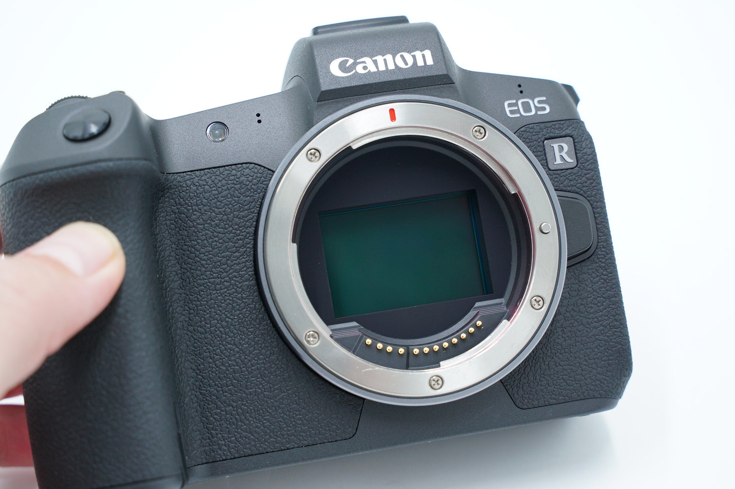 Canon EOS R/00211 EOS R Mirrorless Full-Frame Camera Body, Used