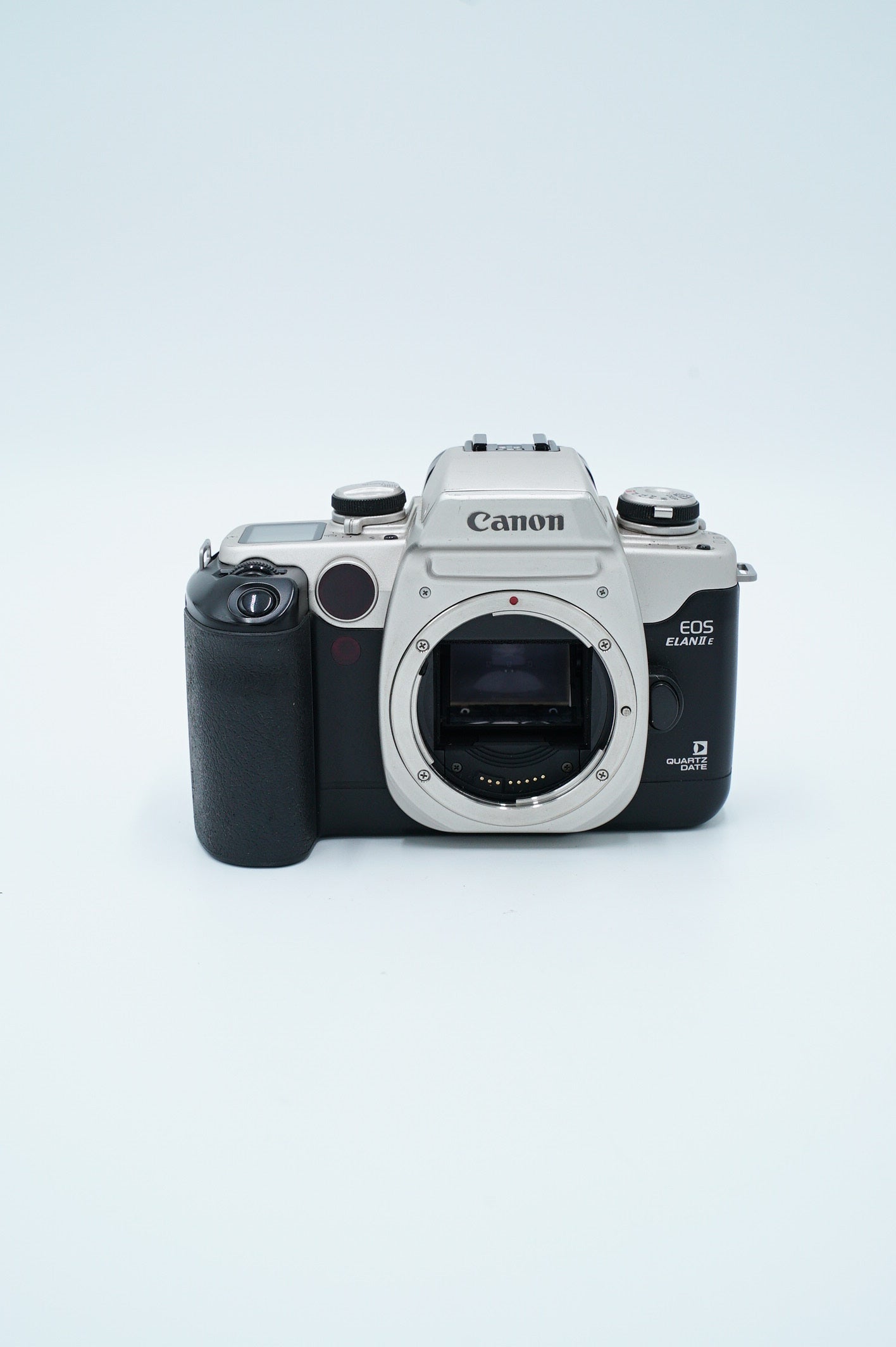 Canon EOSELANIIE/58277 EOS Elan II E 35mm Film Camera Body Only, Used