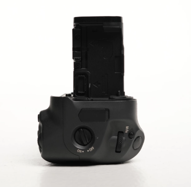 Canon BGE22/NA Battery Grip F/EOS R, Used