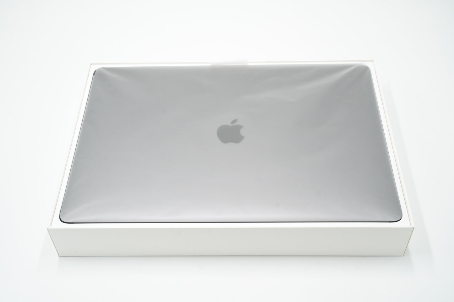 Apple 15" Macbook Pro Core i7 2.9GHz, 16GB, Radeon Pro 455, Used