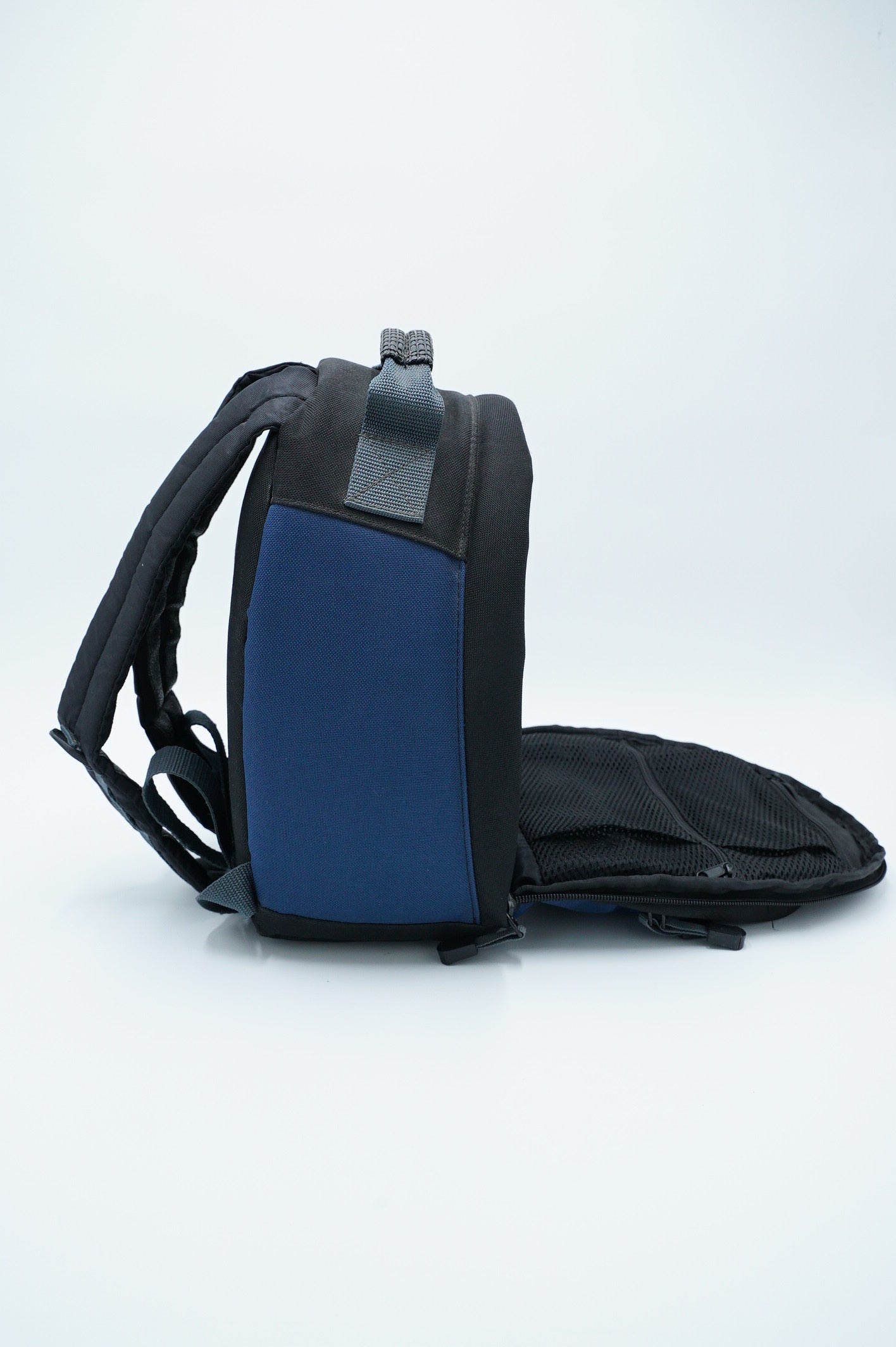 Tamrac Digital Backpack, Black/Blue, Used