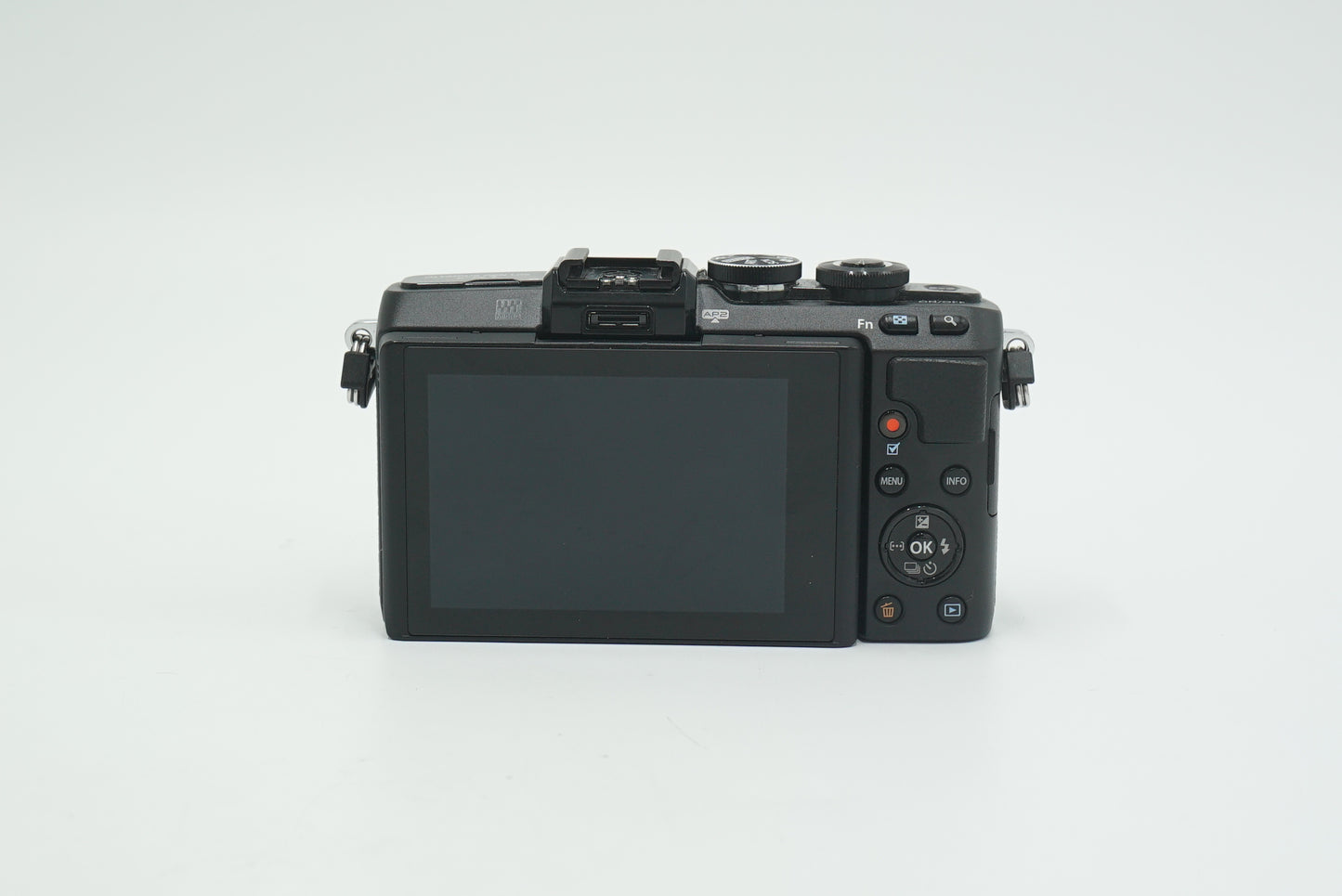 Olympus EPL7/1442/07305 Pen Lite E-PL7 + 14-42mm Lens, Used