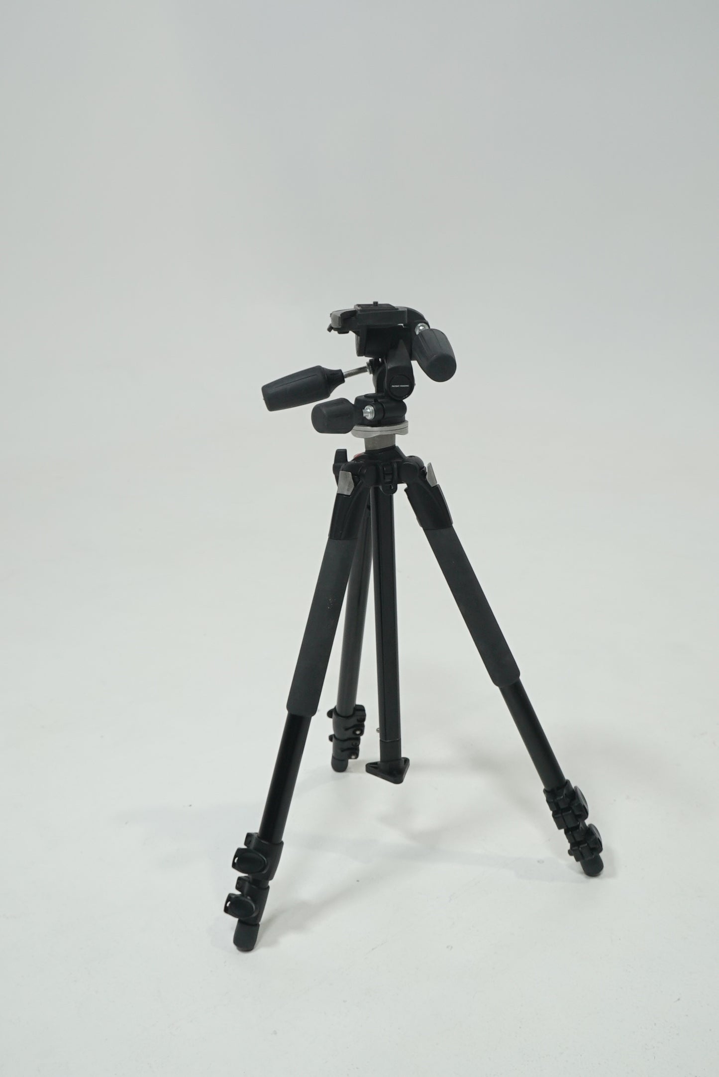 Manfrotto 190XB Aluminum Tripod w/804RC2 3-Way Head, Used