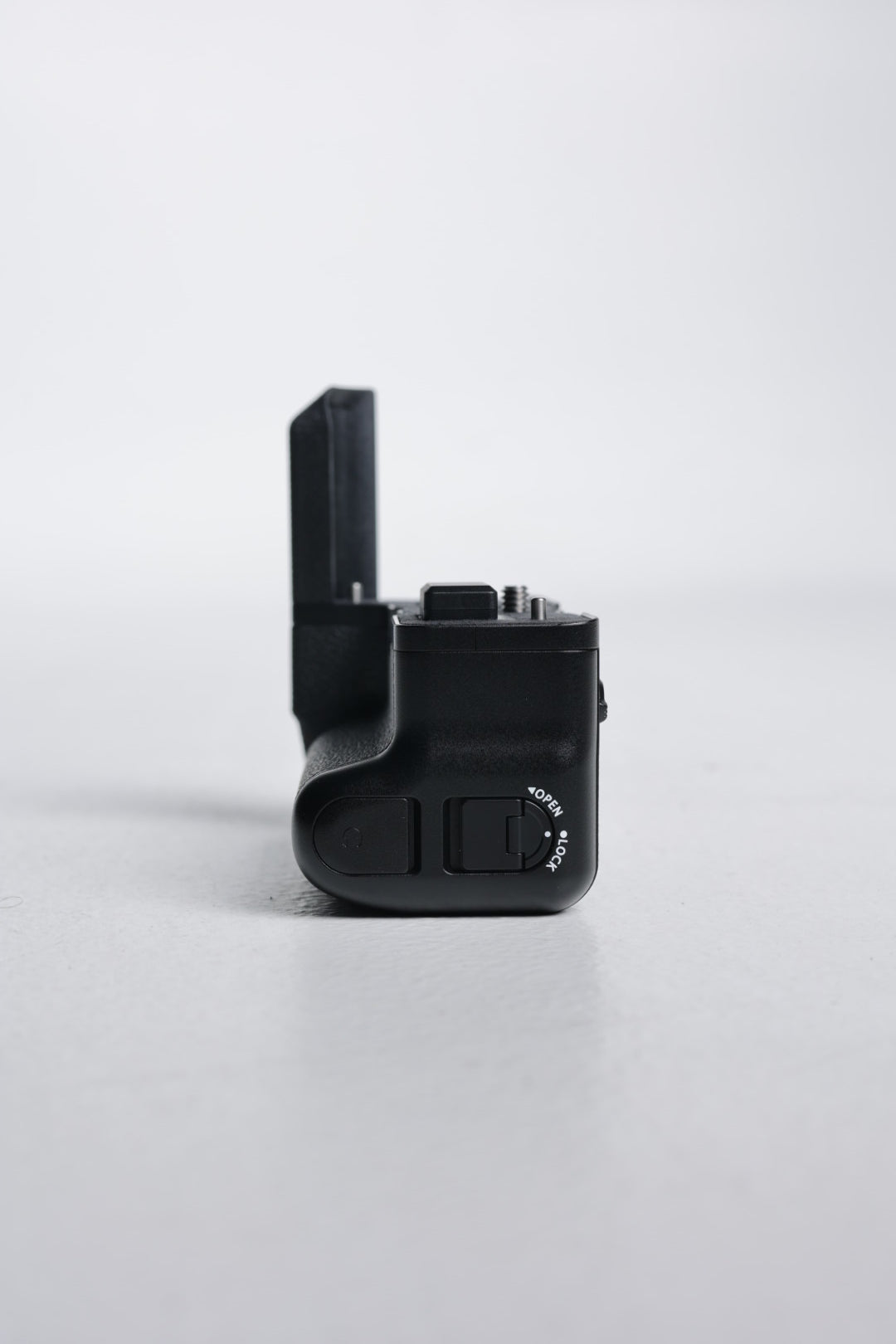 Fujifilm VGXT4/13069 Vertical Battery Grip F/XT4, Used
