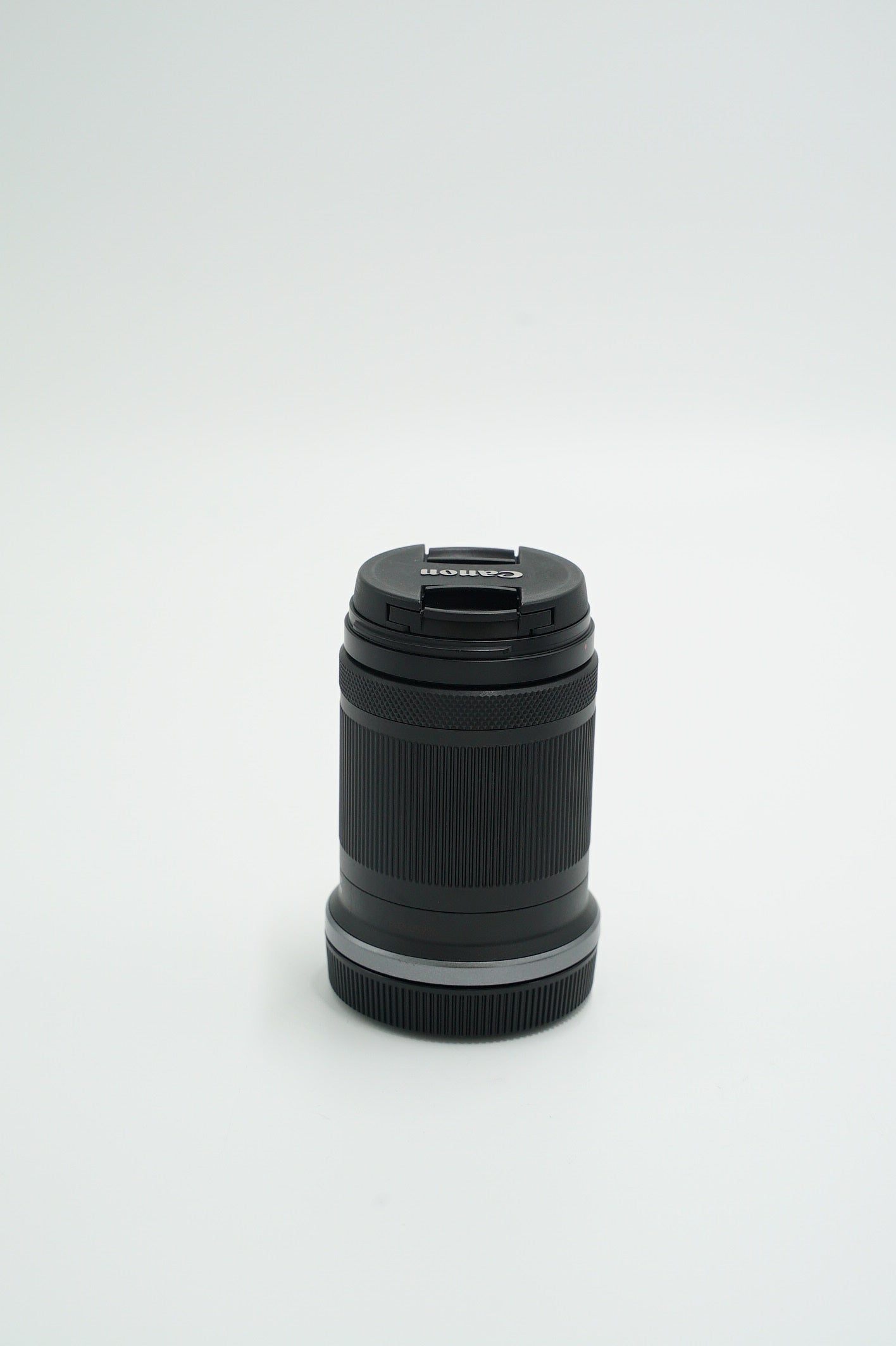 Canon EOSR10/18150/02089 EOS R10, RF-S 18-150mm f/3.5-6.3 IS STM Lens Kit, Used