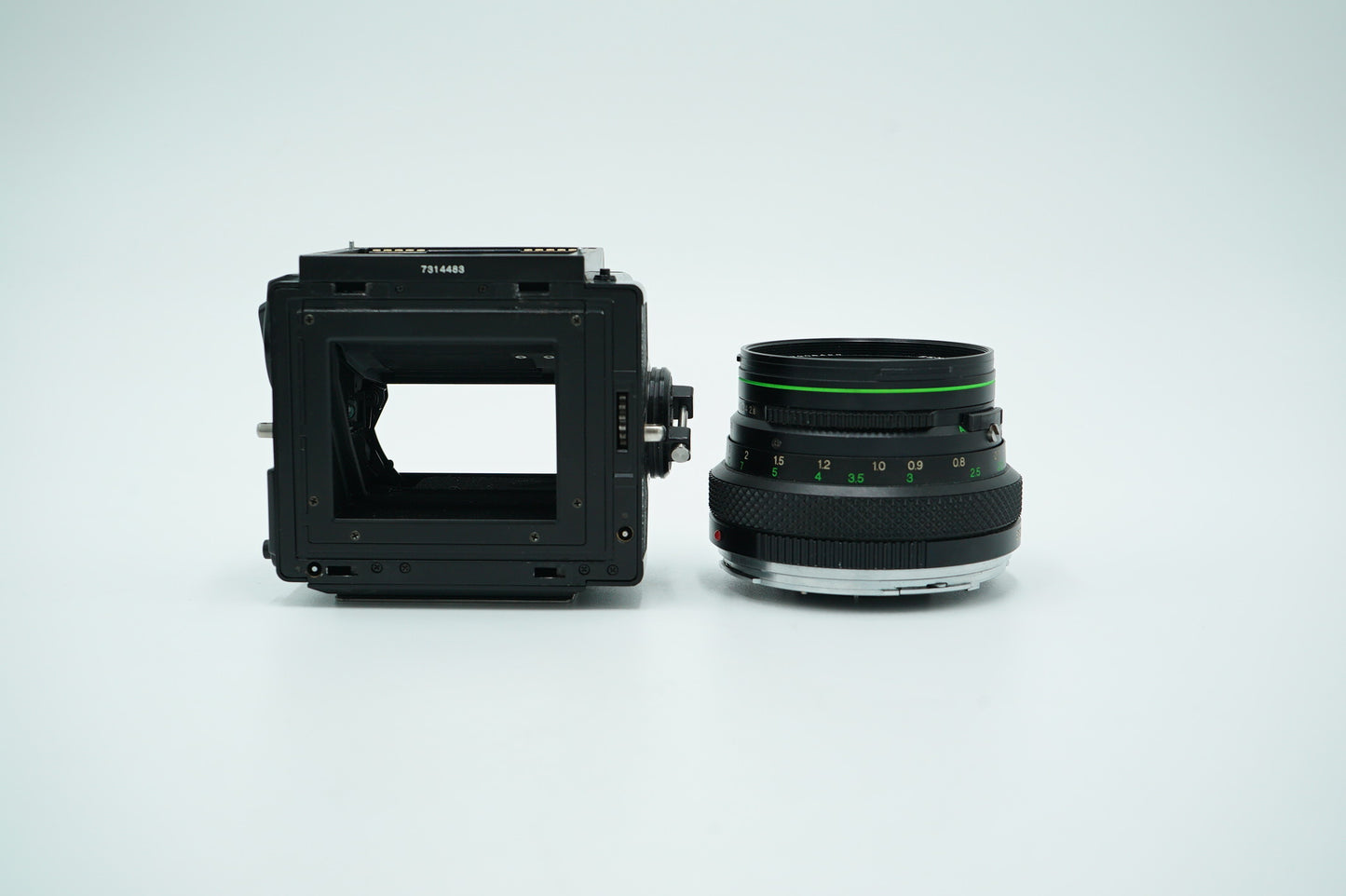 Bronica ETRSi/14483 Camera w/75mm f/2.8 Lens, Used