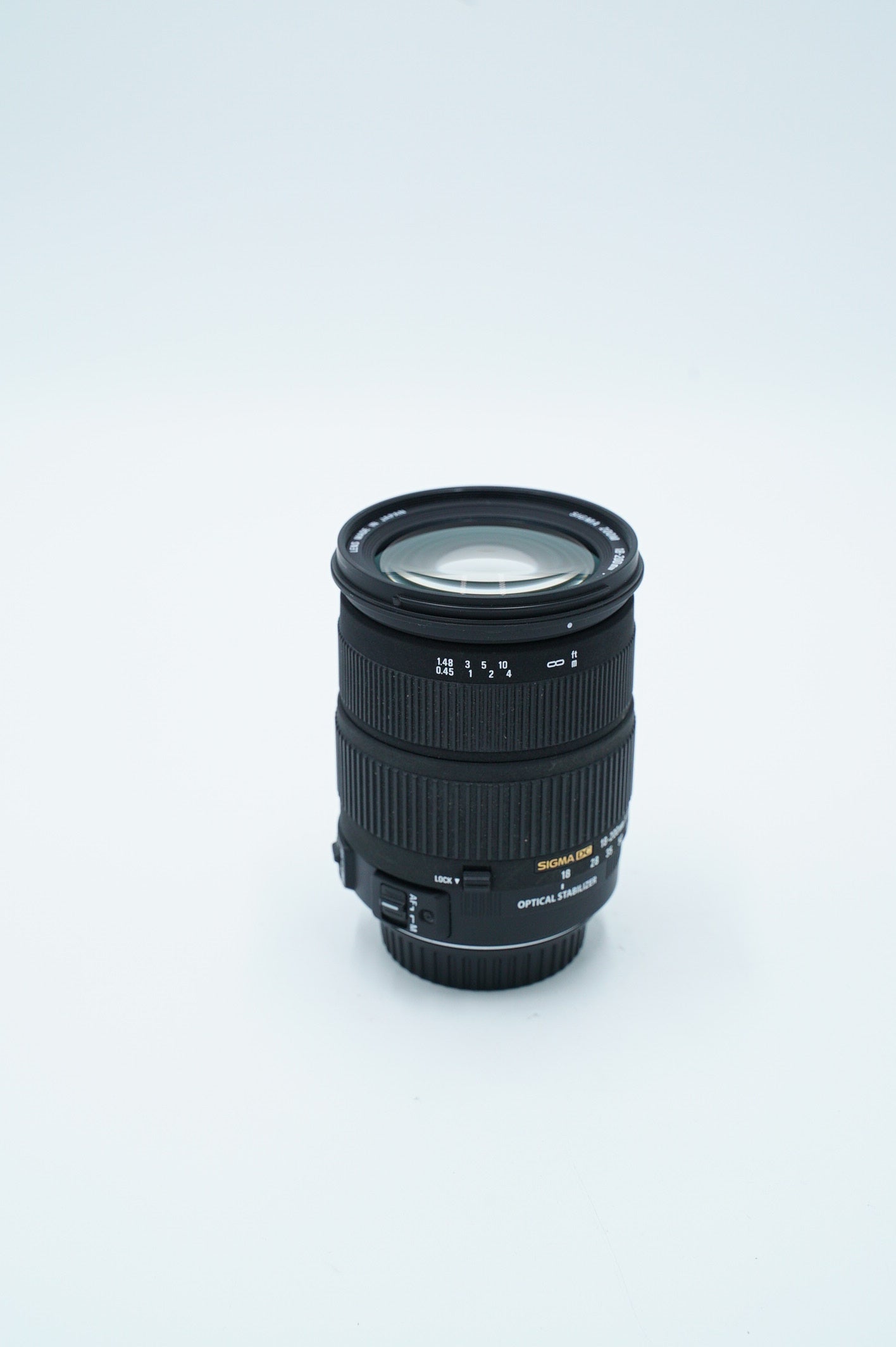 Sigma 18200C/92222 18-200mm f/3.5-6.3 DC Lens F/Canon, Used