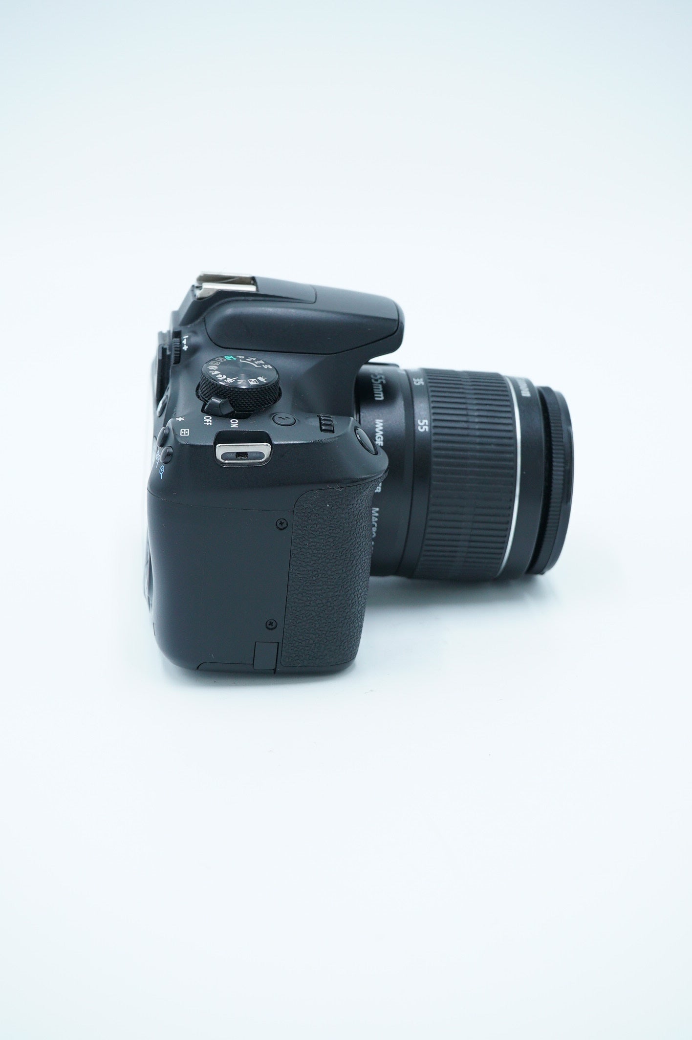 Canon EOSREBELT6/1855/11745 EOS Rebel T6, EF-S 18-55mm f/3.5-5.6 IS II, Used