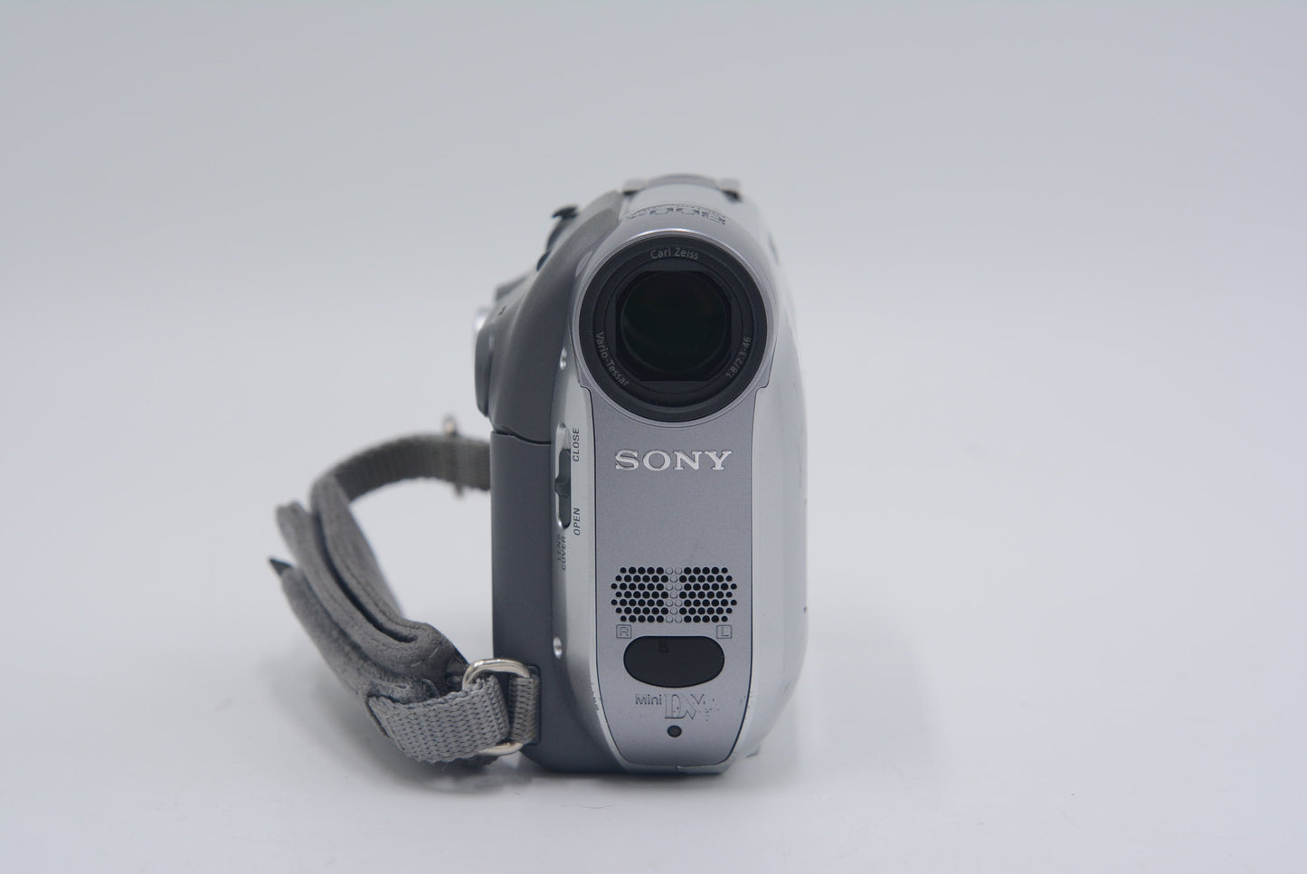 Sony DCRHC21/1378199 DCR-HC21 Handycam, Used
