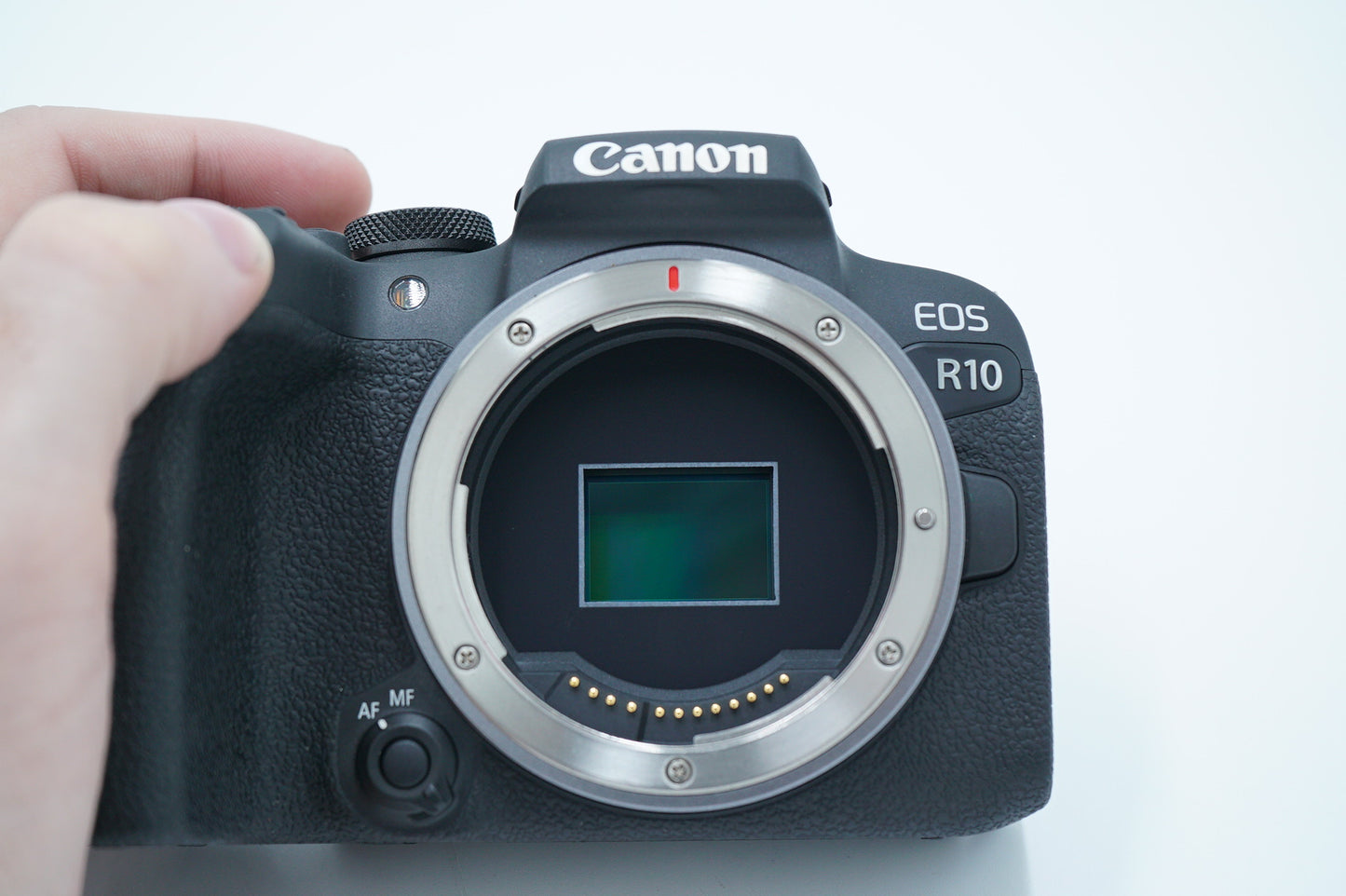 Canon EOSR10/1845/00365 EOS R10, RF-S 18-45mm f/4.5-6.3 IS STM Lens Kit, Used
