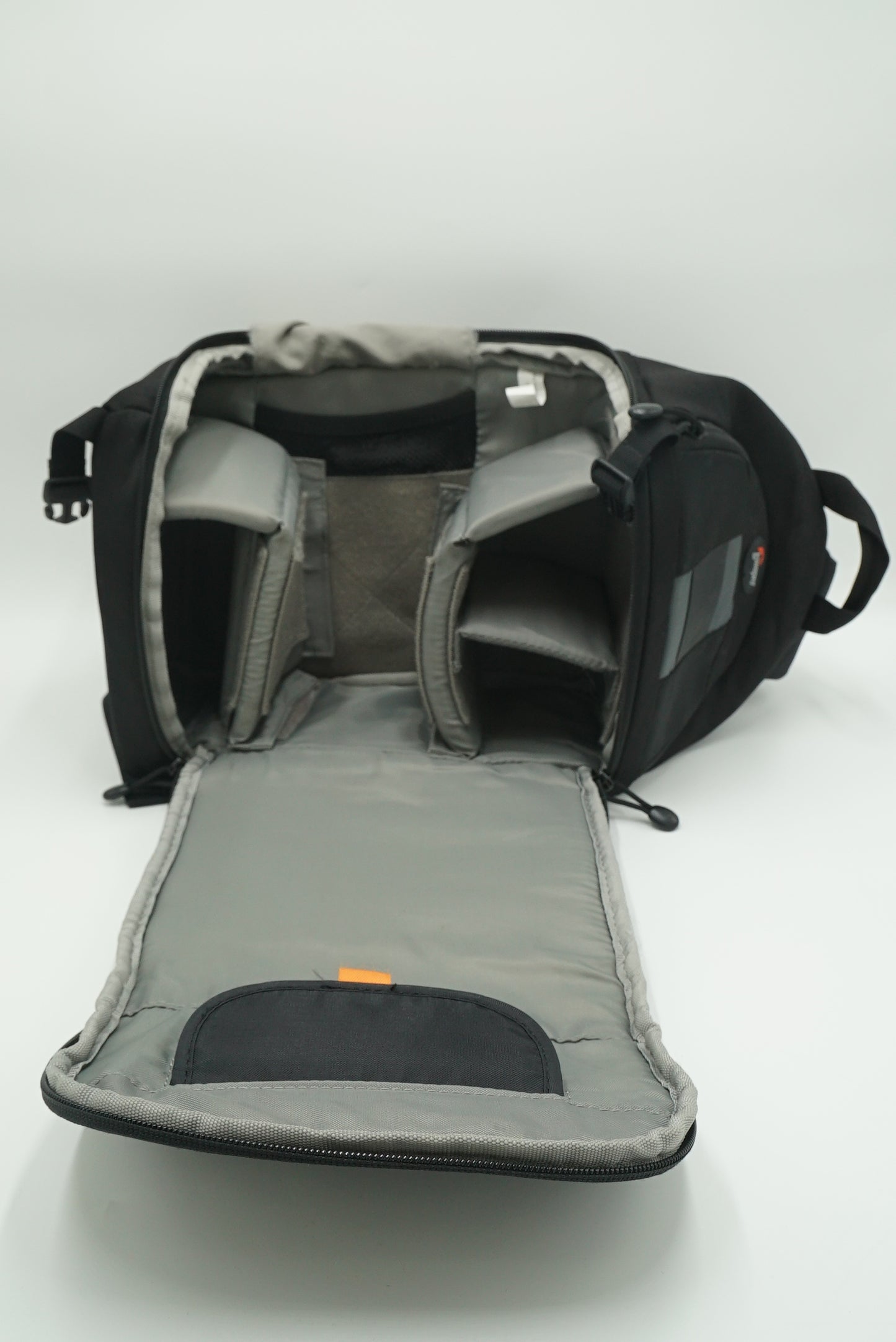 Lowepro 200AW Slingshot Bag, Used