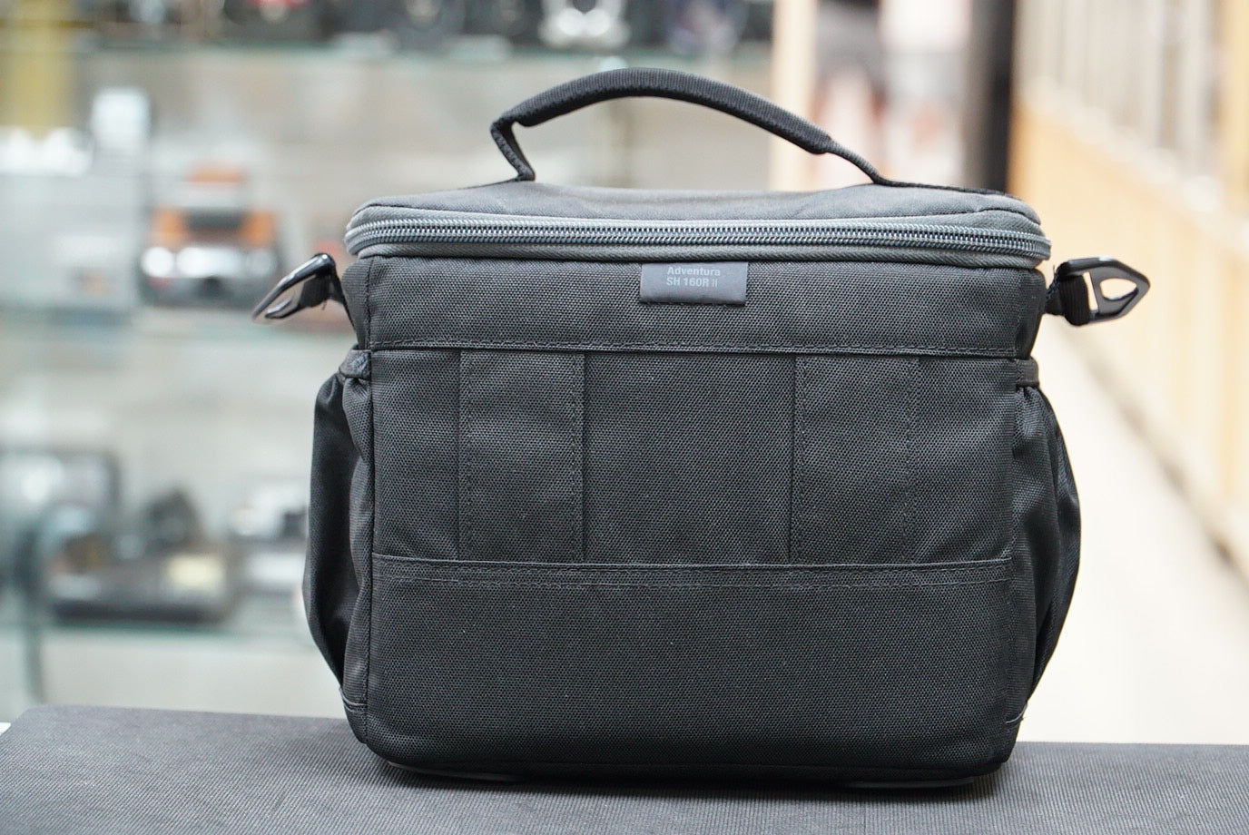 Lowepro Adventura SH 160R II Shoulder Bag, Used