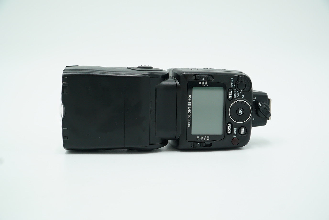 Nikon SB700/79317 SB700 Speedlight, Used