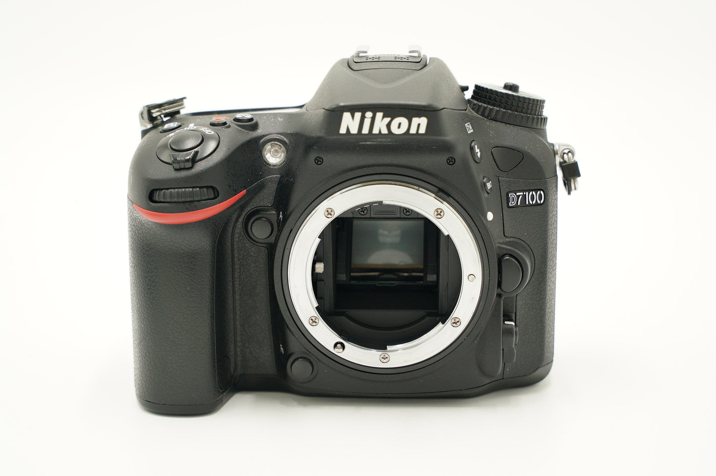 Nikon D7100/1855/43759 D7100 + AF-S 18-55mm f/3.5-5.6G II, Used