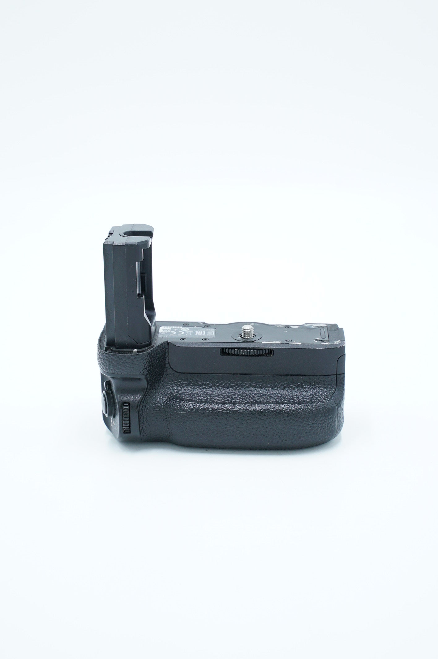 Sony VGC3EM/3349263 Vertical Grip F/ILCE9+A7R Mark III, Used