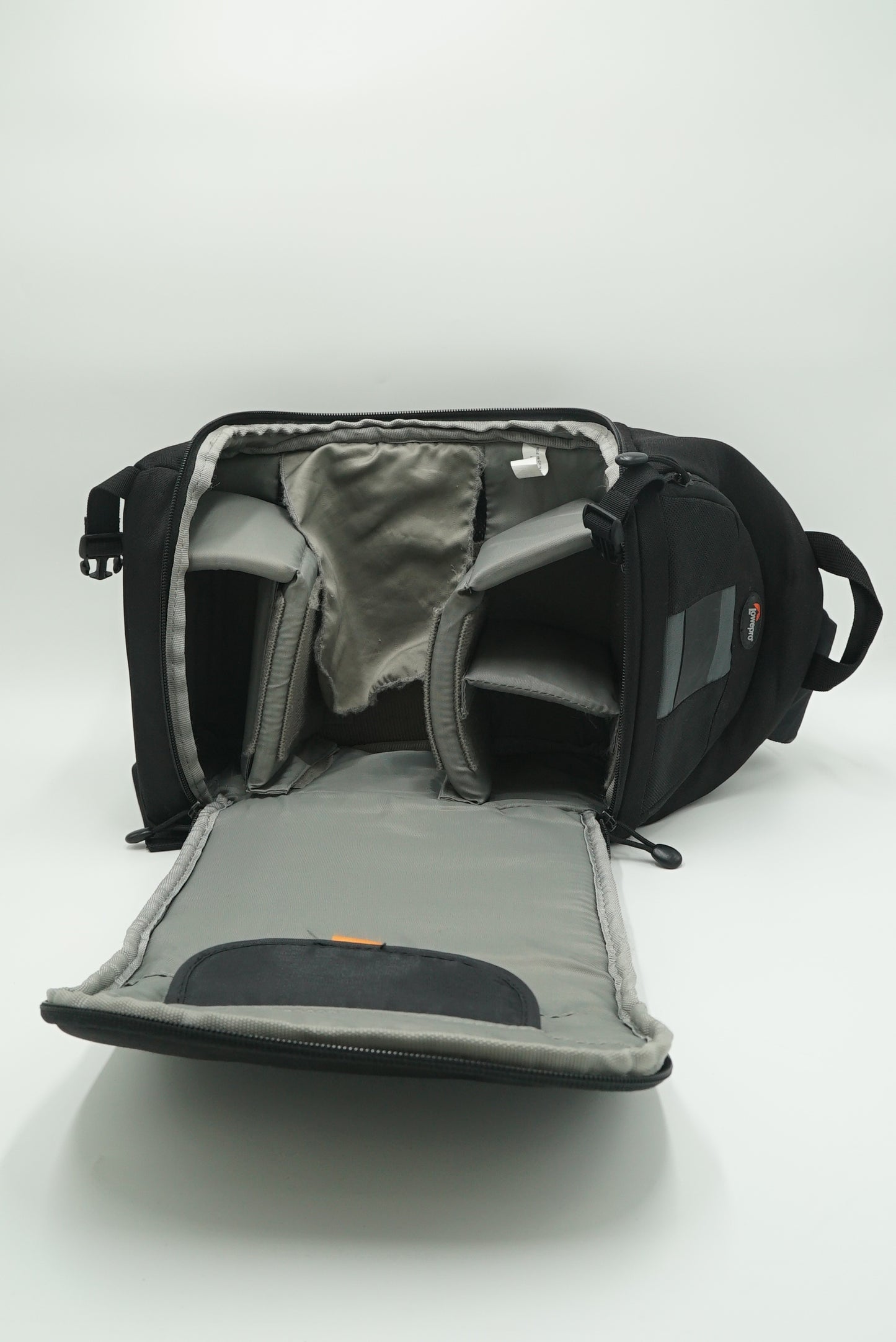 Lowepro 200AW Slingshot Bag, Used