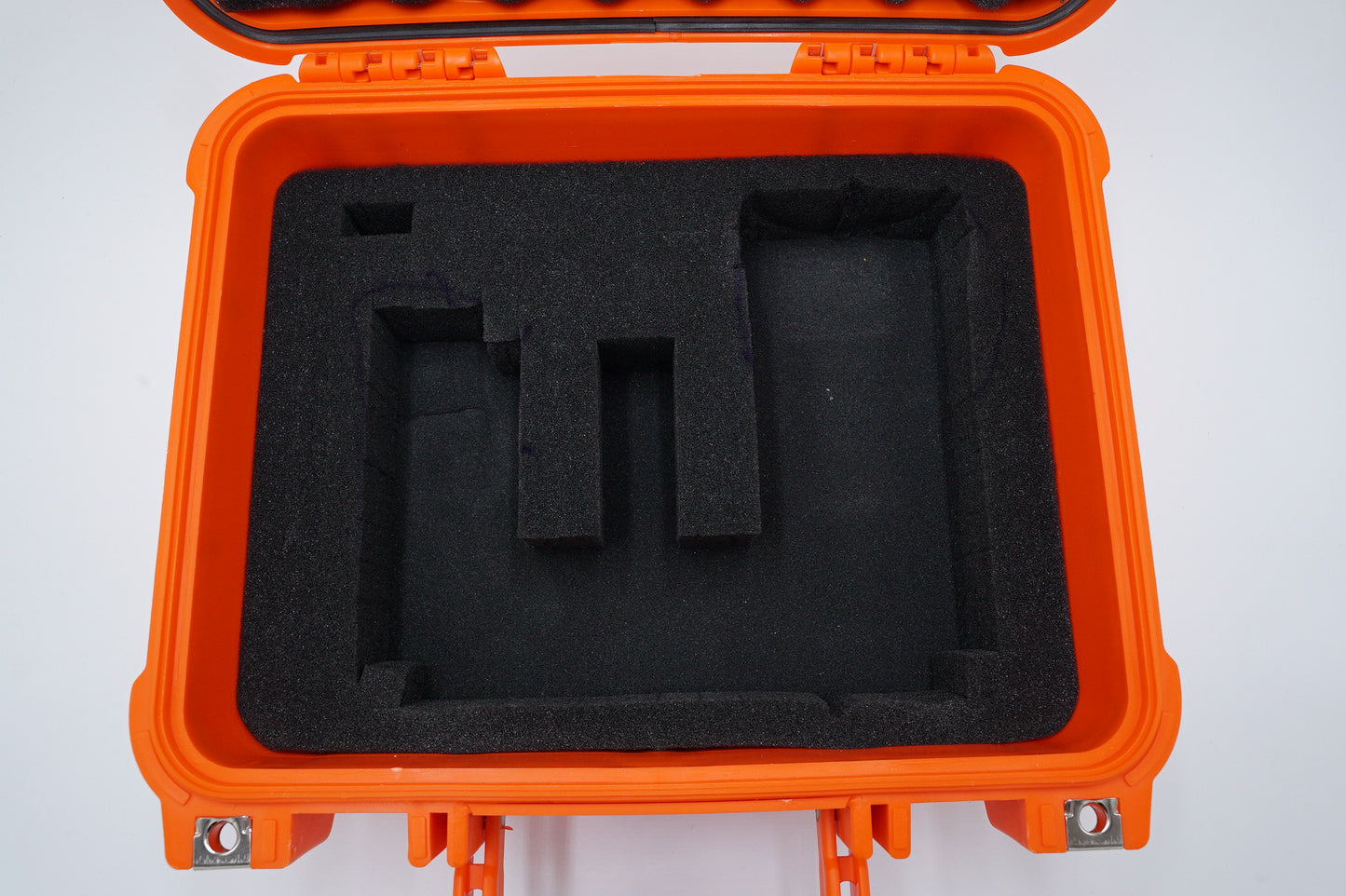 Apache 2800 Waterproof Hard Case, Used