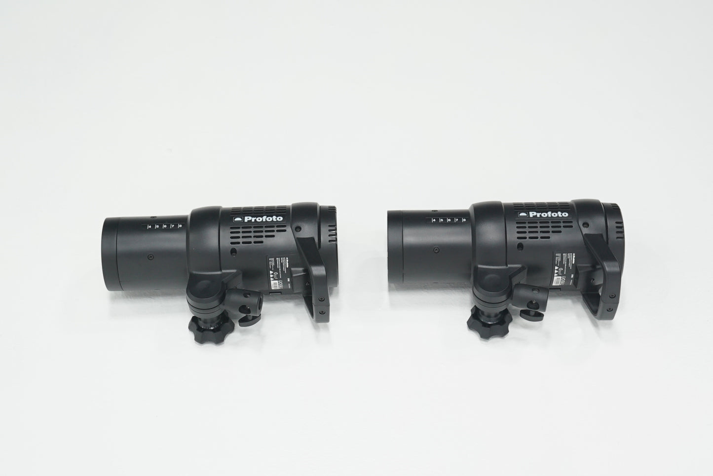 Profoto 901027/38296/38181 B1X 500 AIRTTL 2-Light Location Kit + Air Remote + OCF Magnum, Used
