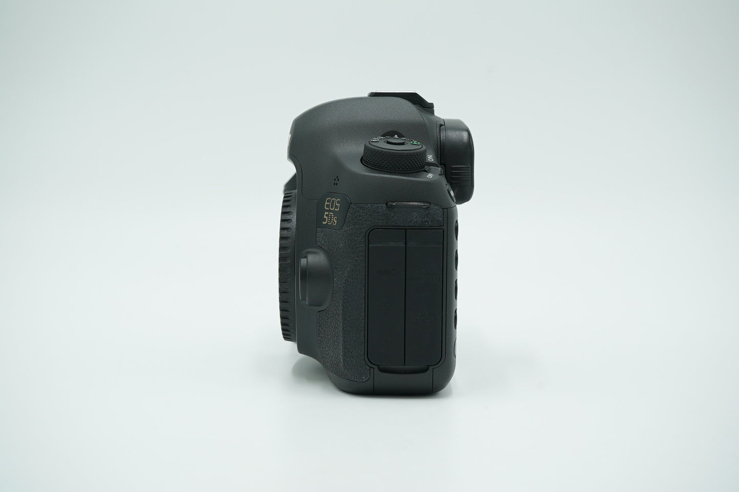 Canon EOS5DSBODY/00708 EOS 5Ds Body Only + Battery Grip BGE11, Used