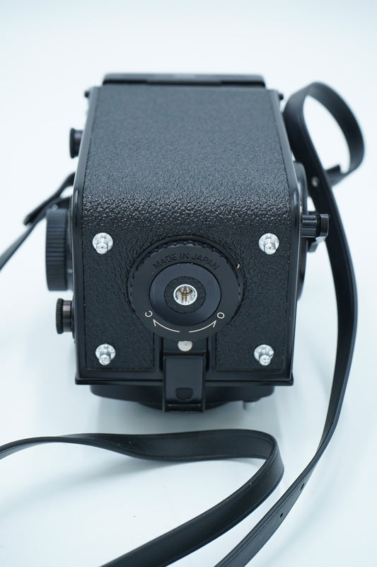 Yashica 124G/85955 Mat-124G 120 Film Camera, Used (For Parts)